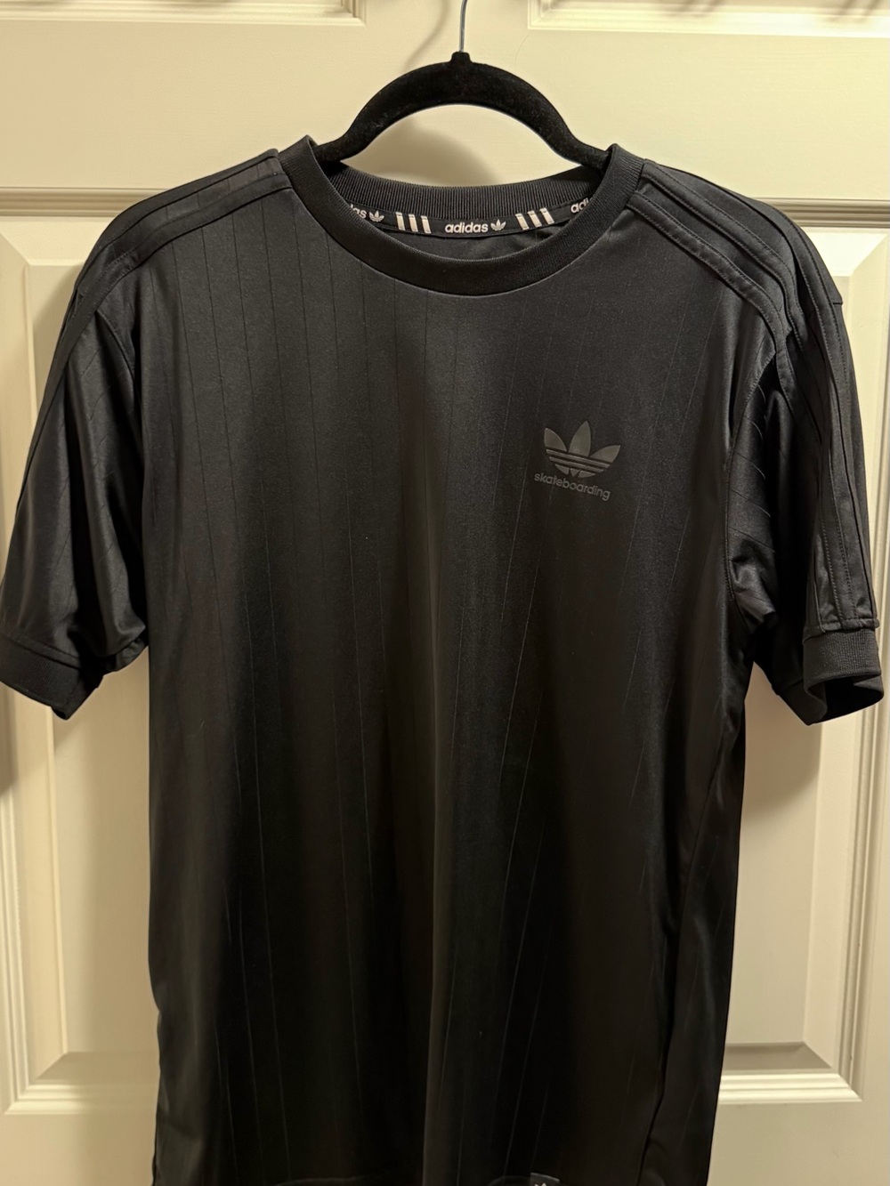adidas Black Short Sleeve Crew Neck Skateboarding Tee
